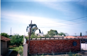 O observatório astronômico como visto da rua Octaviano Macedo Ribas